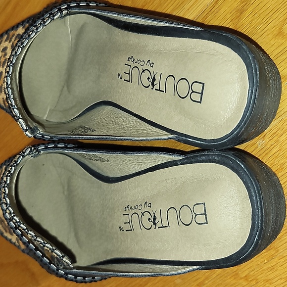 Corkys "Canterbury" Leopard Printed Loafers - Picture 5 of 10